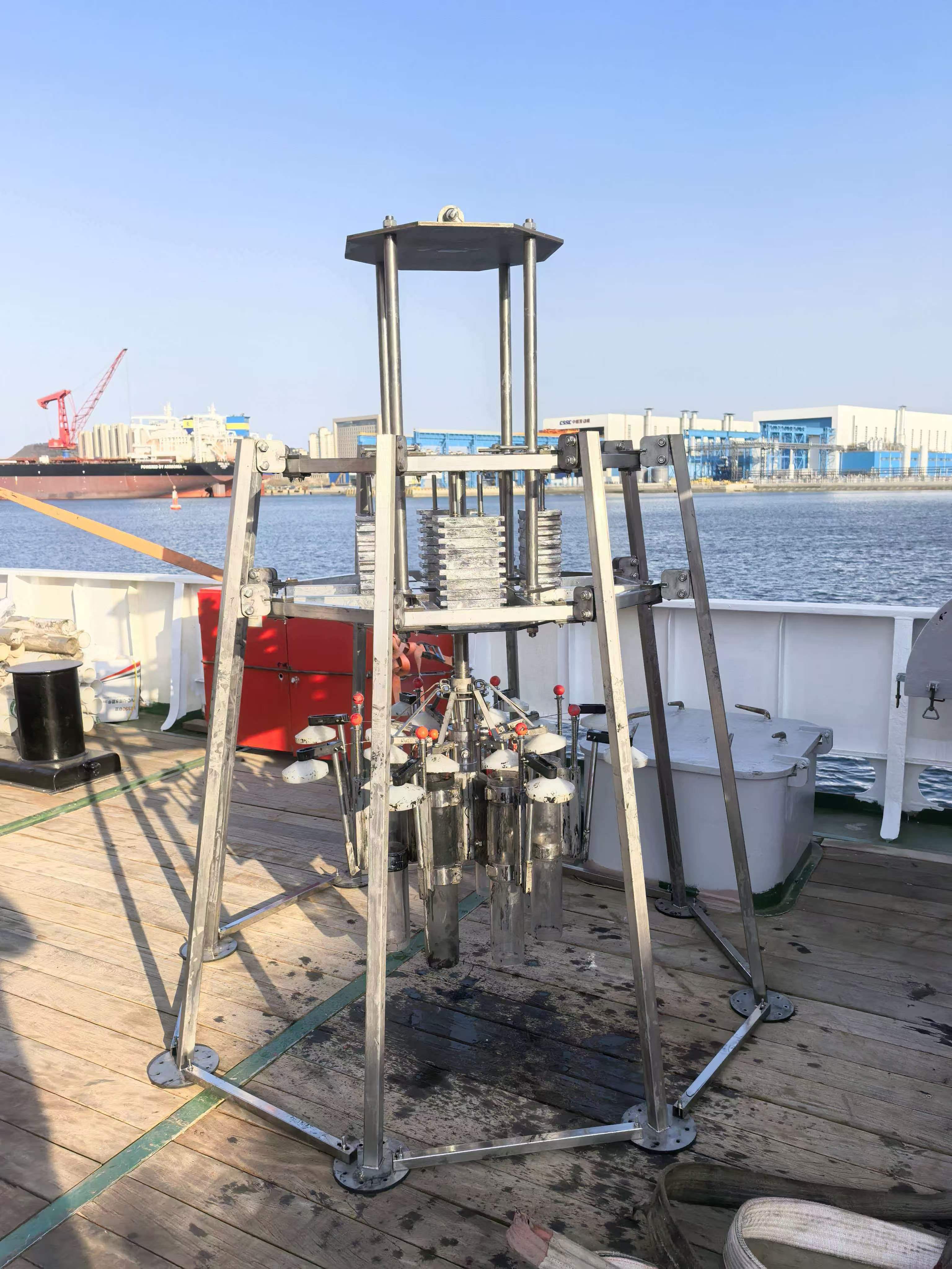 SAM-MUC-610 沉积物多管取样器(码头部署实景)